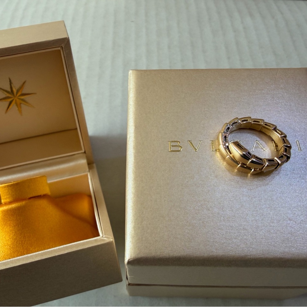 Bvlgari Serpenti Viper18k Yellow Gold Wrap Ring
USsize of approximately3.5to4.25 - Picture 15 of 16